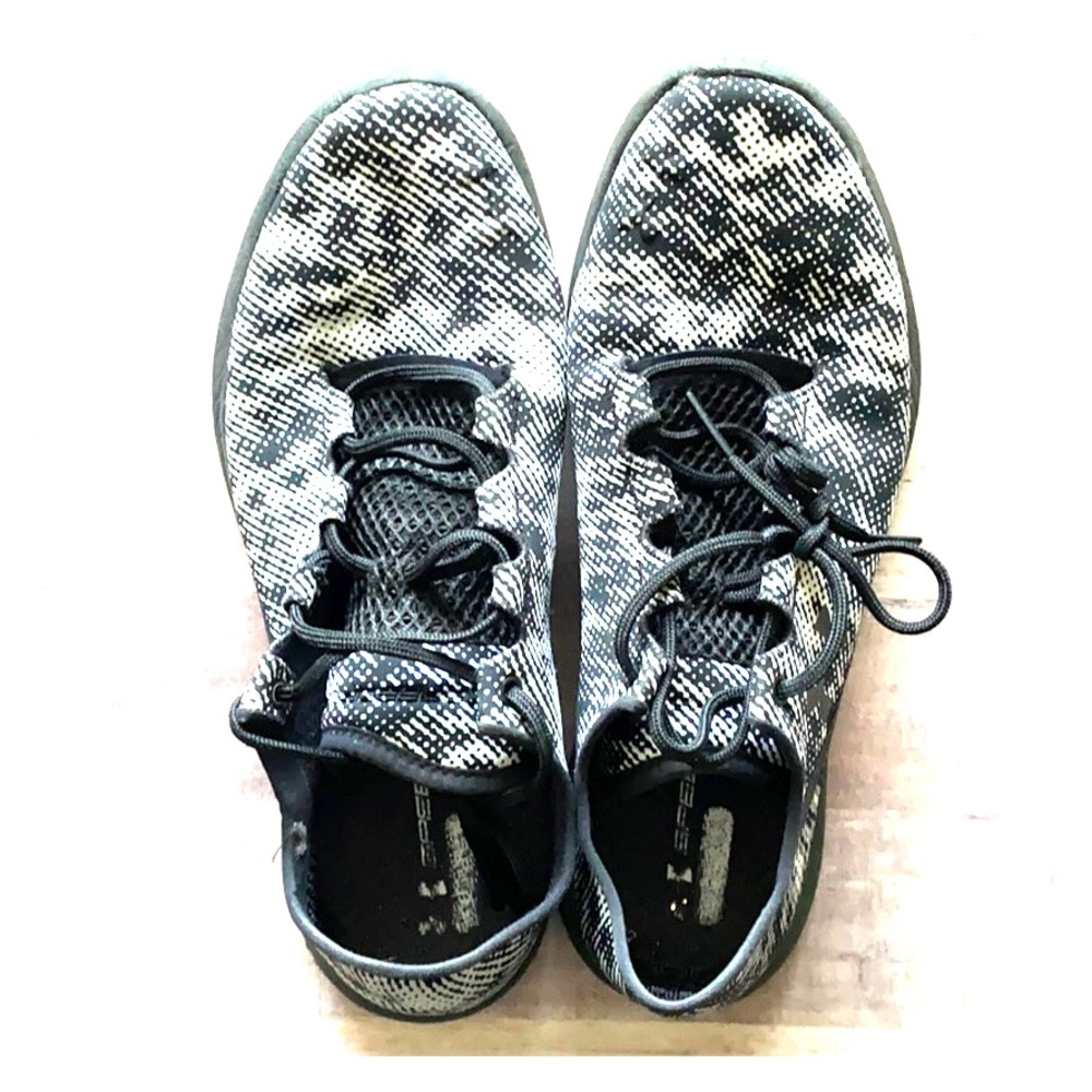 Under Armour Speedform Tennis shoes